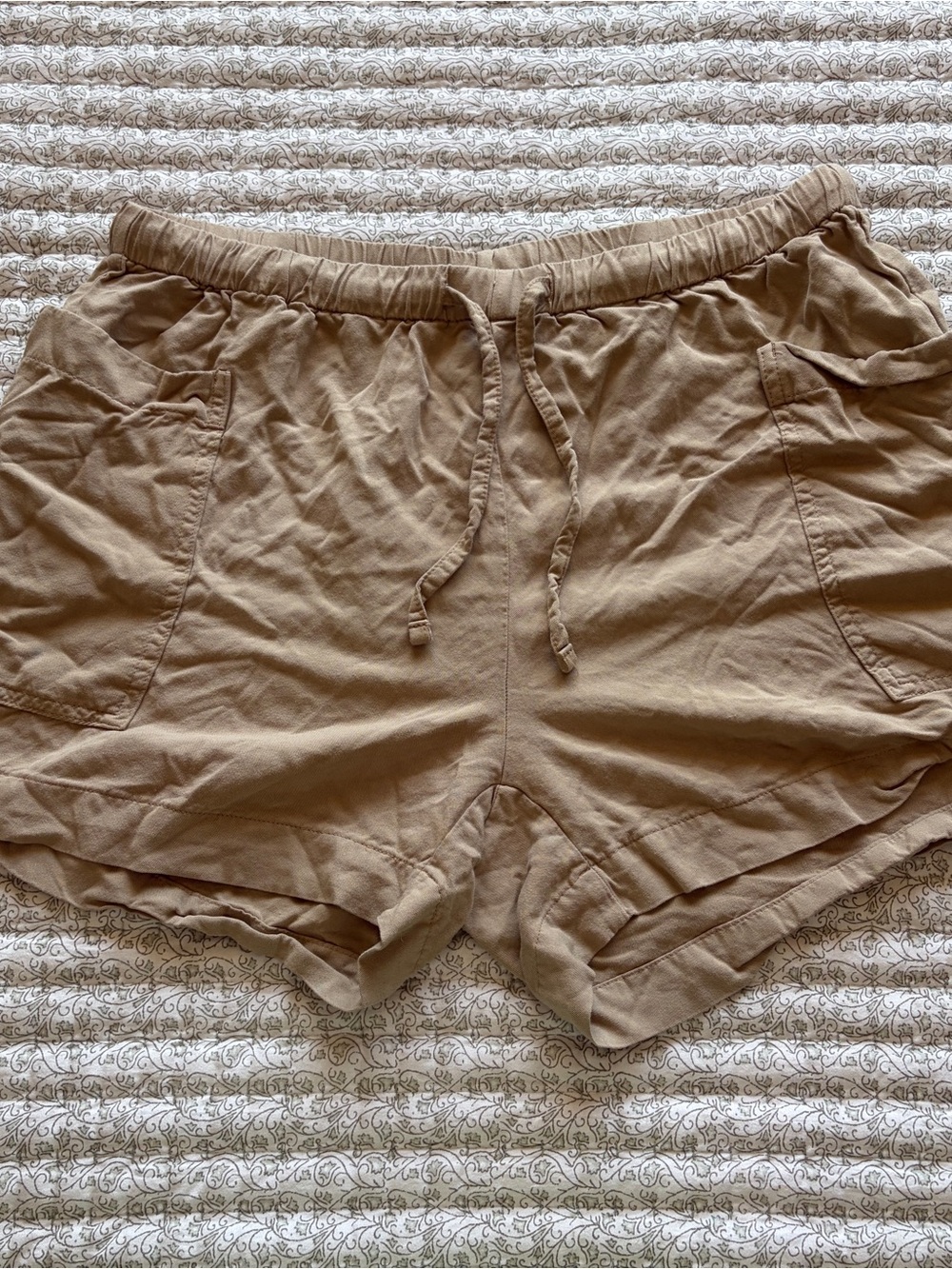 Old Navy Women's High-Waist Drawstring Shorts - Tan